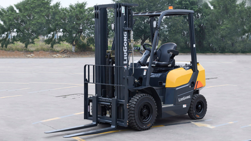 Погрузчик с пневматическими шинами LiuGong CLG2020H