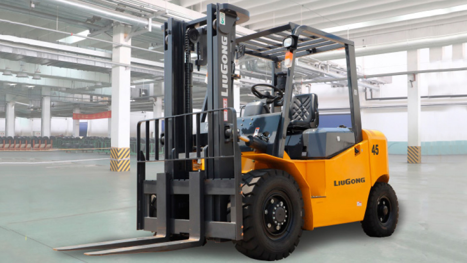 Вилочный погрузчик с пневматическими шинами LiuGong CPCD35