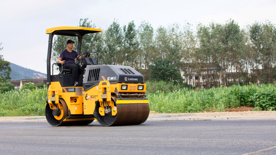 Дорожный каток LiuGong 6032E (Combination)