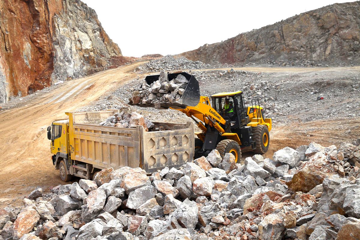 Китайская спецтехника фронтальный погрузчик LiuGong 856H Max